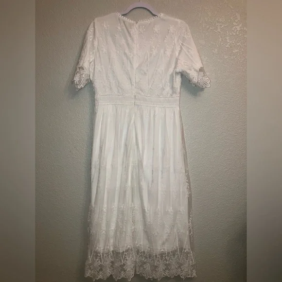 Polagram White Floral Lace Modest Dress - Picture 7 of 11